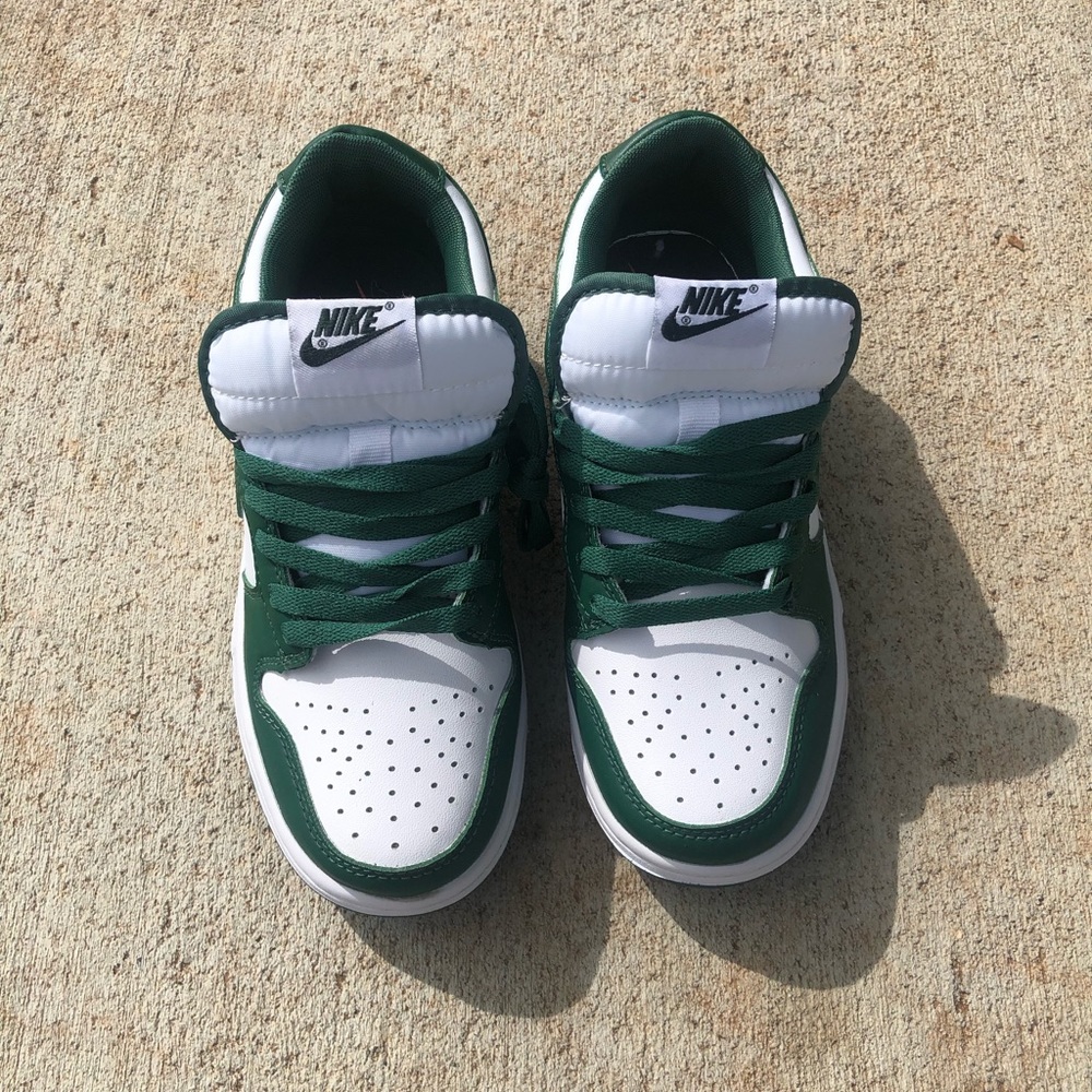 Michigan Dunks - Picture 6 of 9